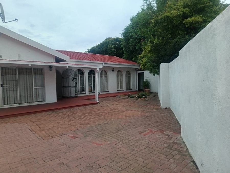 5 Bedroom Property for Sale in Royldene Northern Cape